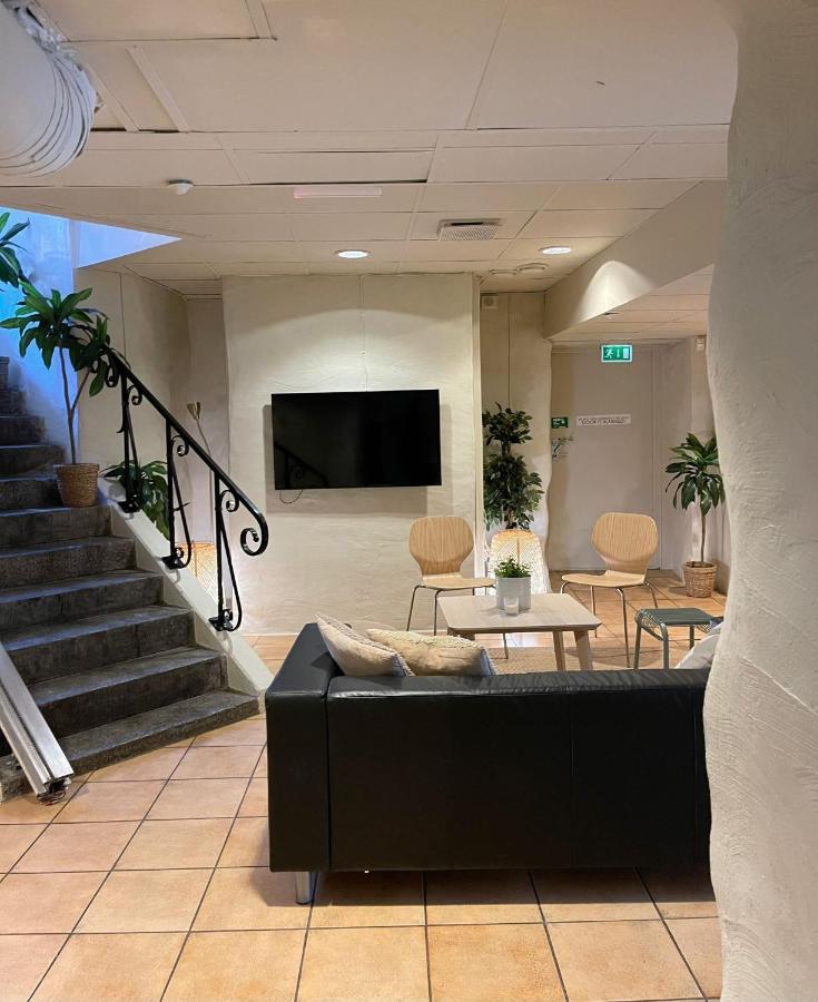 Nomad Cave * Stockholm
